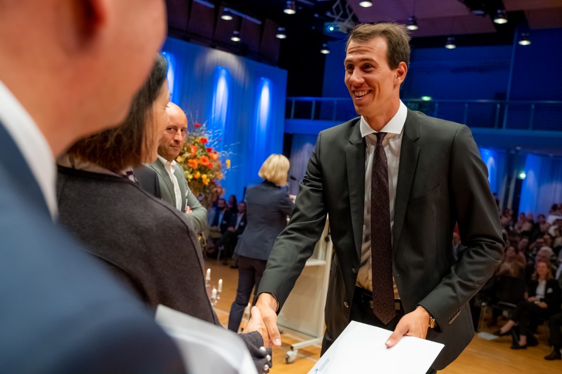 Ramon Zenhäusern skieur alpin étudie l'économie à OpenUni Suisse